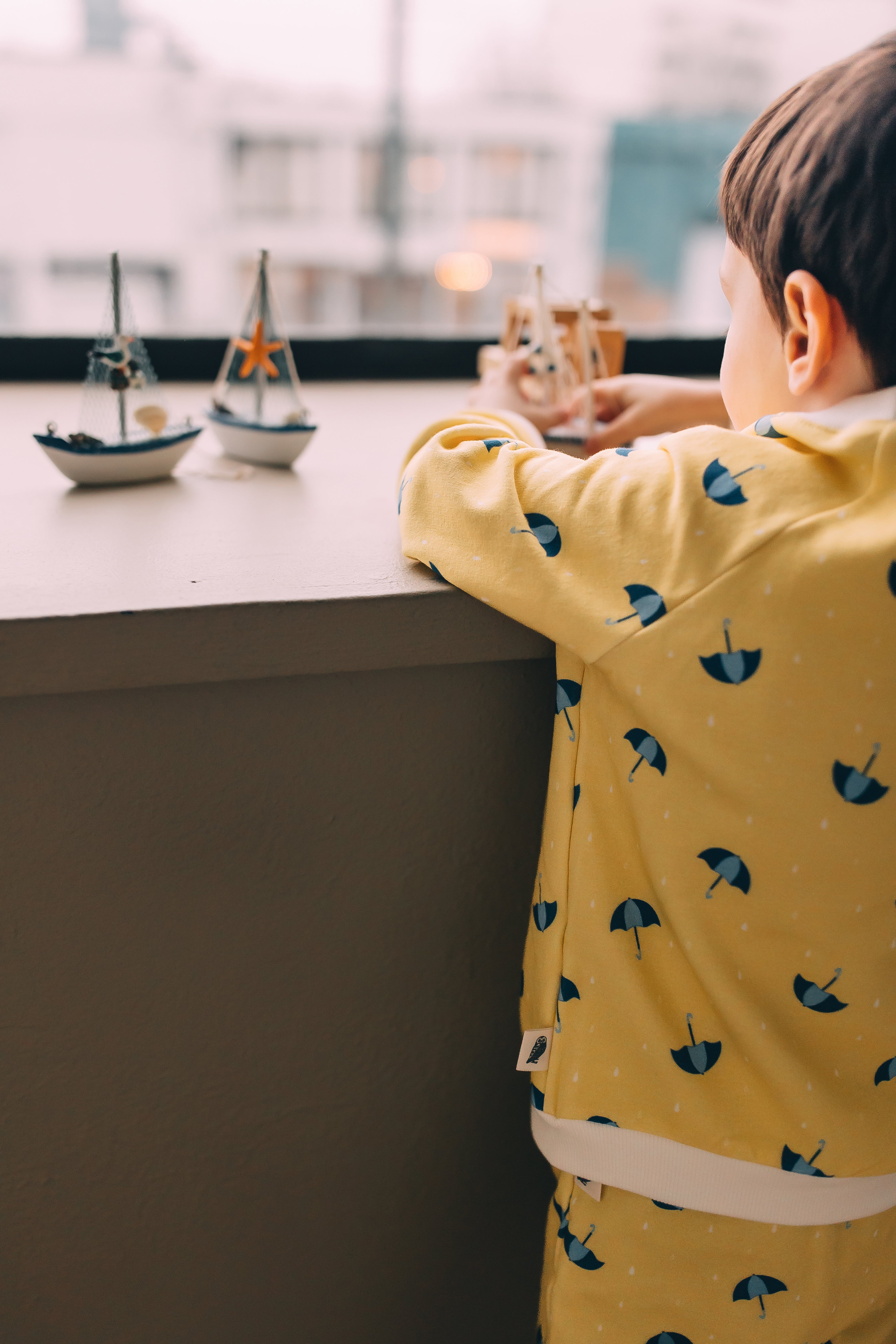 Raglan Sweatshirt - Umbrellas Organic Cotton