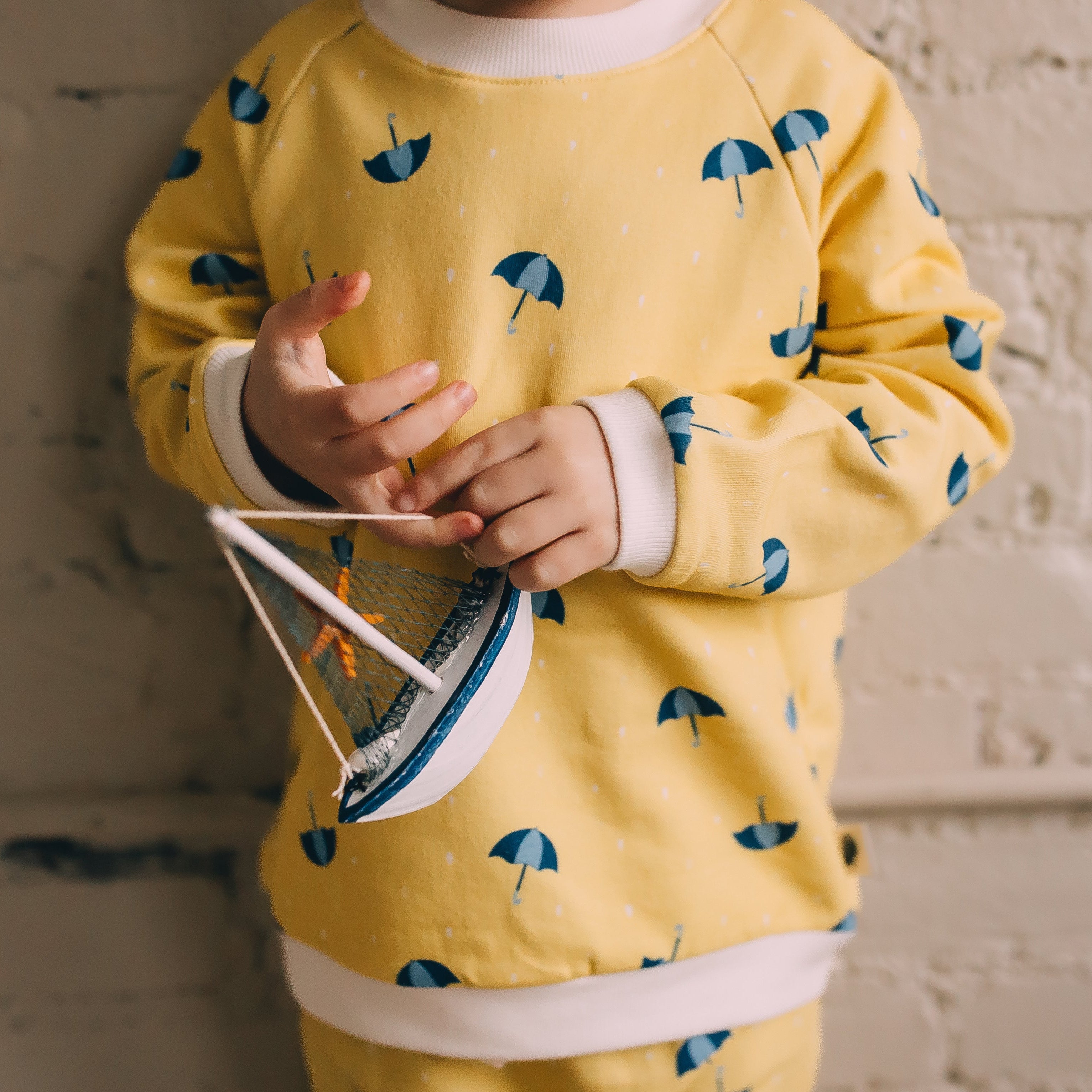 Raglan Sweatshirt - Umbrellas Organic Cotton
